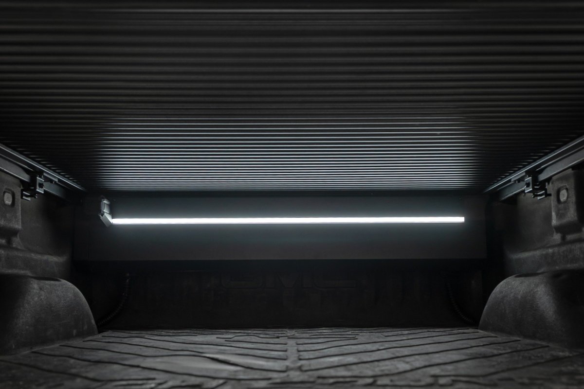 GMC 1500 Classic Powered Retractable Bed Cover - Rough Country - Matte Black - '14-'18